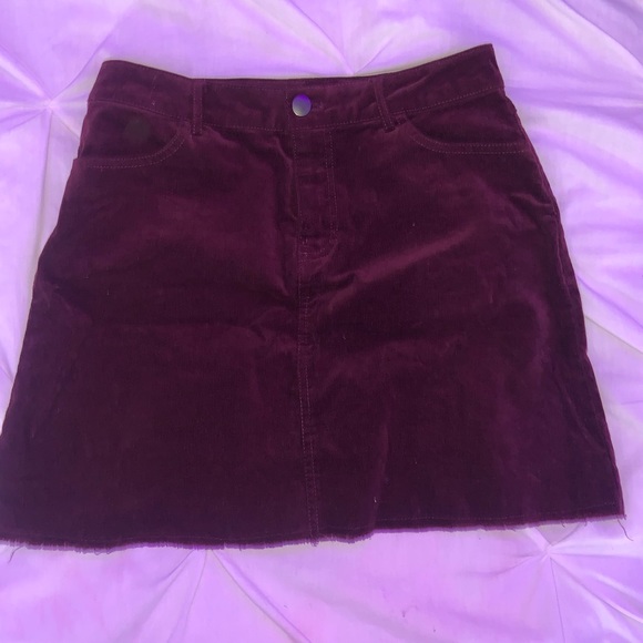 Forever 21 maroon casual skirt - only worn twice - Picture 3 of 4